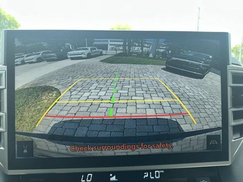 Used 2025 Toyota Tundra Limited AWD/4WD image 24