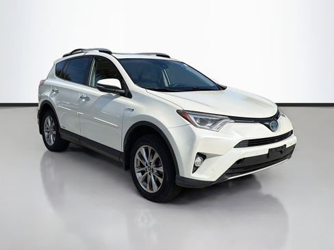 Used 2016 Toyota RAV4 Limited image 1