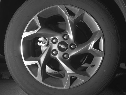 Used 2025 Chevrolet Trax LT w/ LT Convenience Package FWD image 14