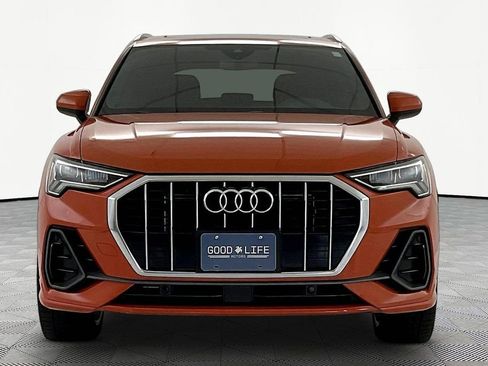 Used 2019 Audi Q3 2.0T Premium Plus w/ Premium Plus Package AWD/4WD image 2