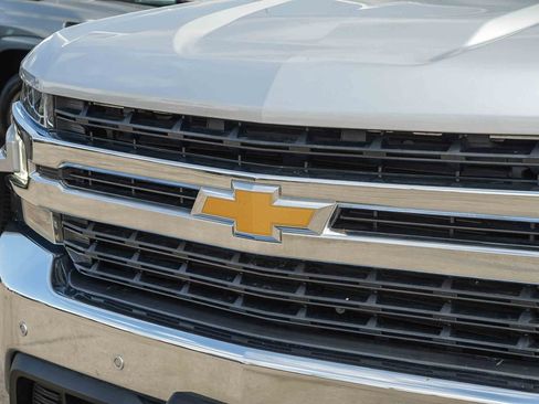Used 2021 Chevrolet Silverado 1500 LT w/ Z71 Off-Road Package AWD/4WD image 9