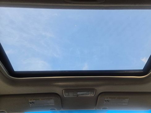 Used 2007 Toyota Matrix XR FWD image 35