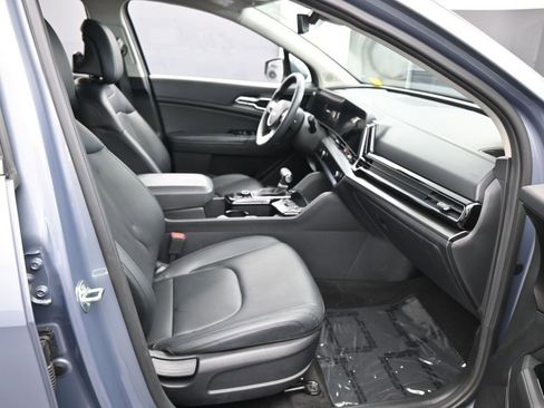 Used 2024 Kia Sportage EX image 42