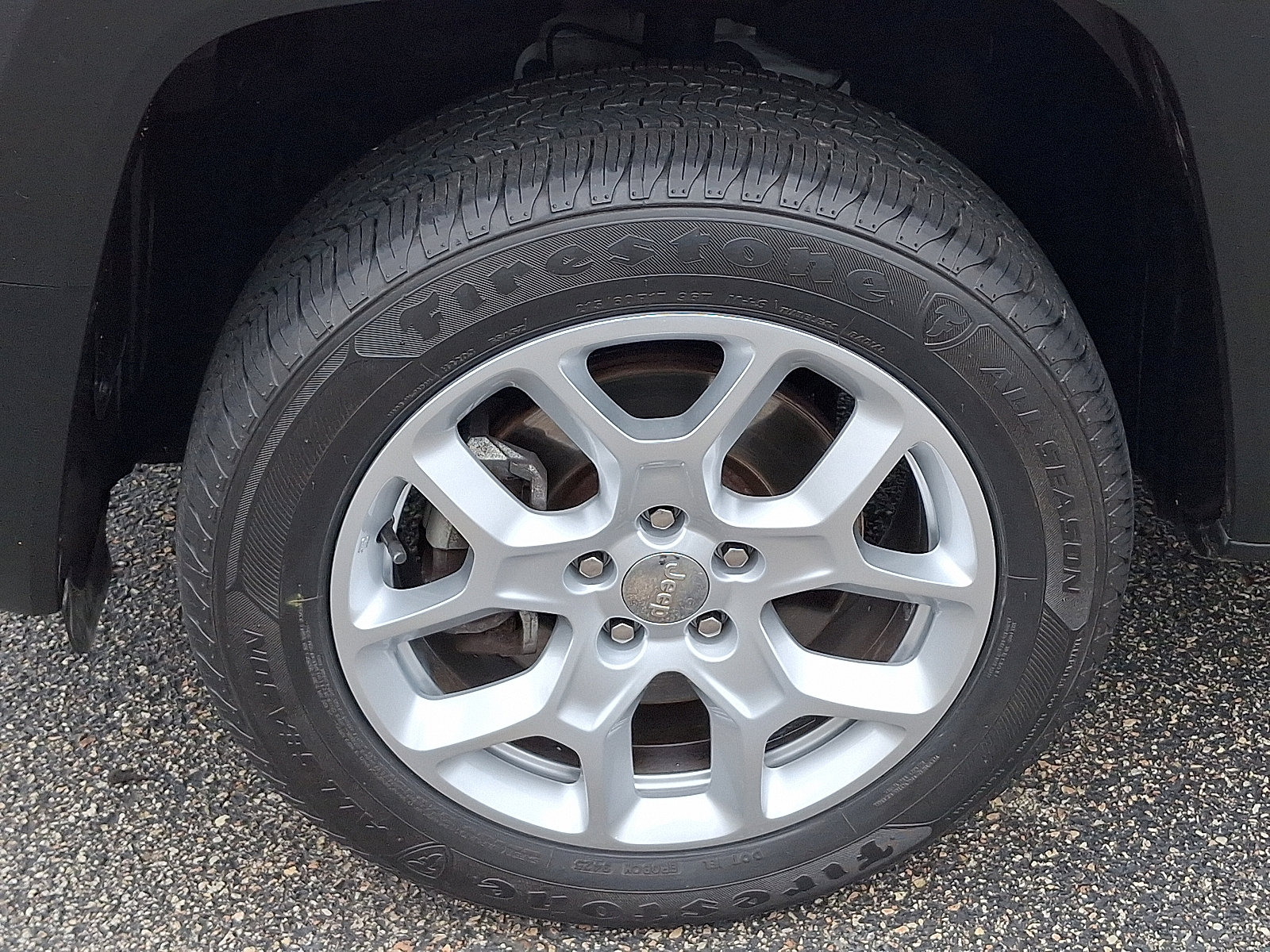 Certified 2018 Jeep Renegade Latitude AWD/4WD image 8