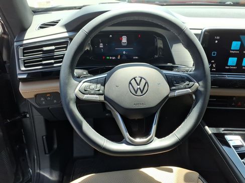 Used 2024 Volkswagen Atlas Cross Sport SE AWD/4WD image 7