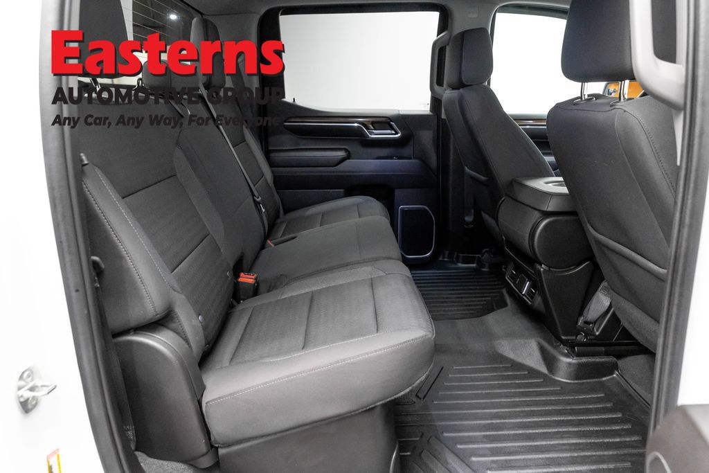 Used 2023 Chevrolet Silverado 1500 LT AWD/4WD image 26