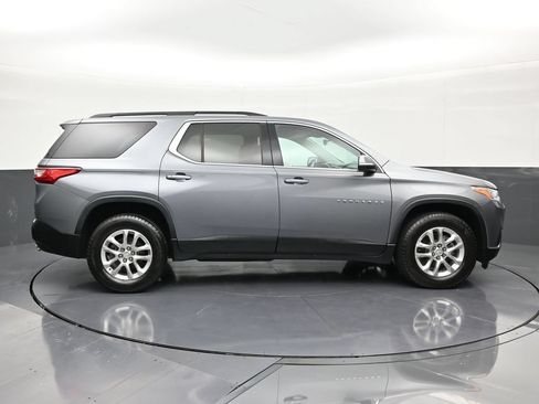 Used 2021 Chevrolet Traverse LT FWD image 6