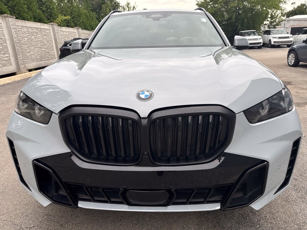 Used 2024 BMW X5 xDrive40i w/ M Sport Package AWD/4WD image 8