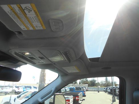 Used 2025 Ford F350 Lariat w/ Lariat Ultimate Package image 18