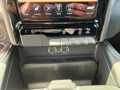Used 2021 RAM 1500 Laramie w/ Sport Appearance Package AWD/4WD image 24