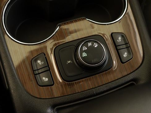 Used 2023 GMC Acadia SLE w/ Driver Convenience Package image 17