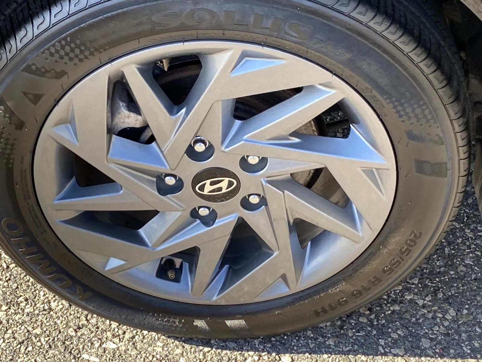 Used 2024 Hyundai Elantra SEL FWD image 23