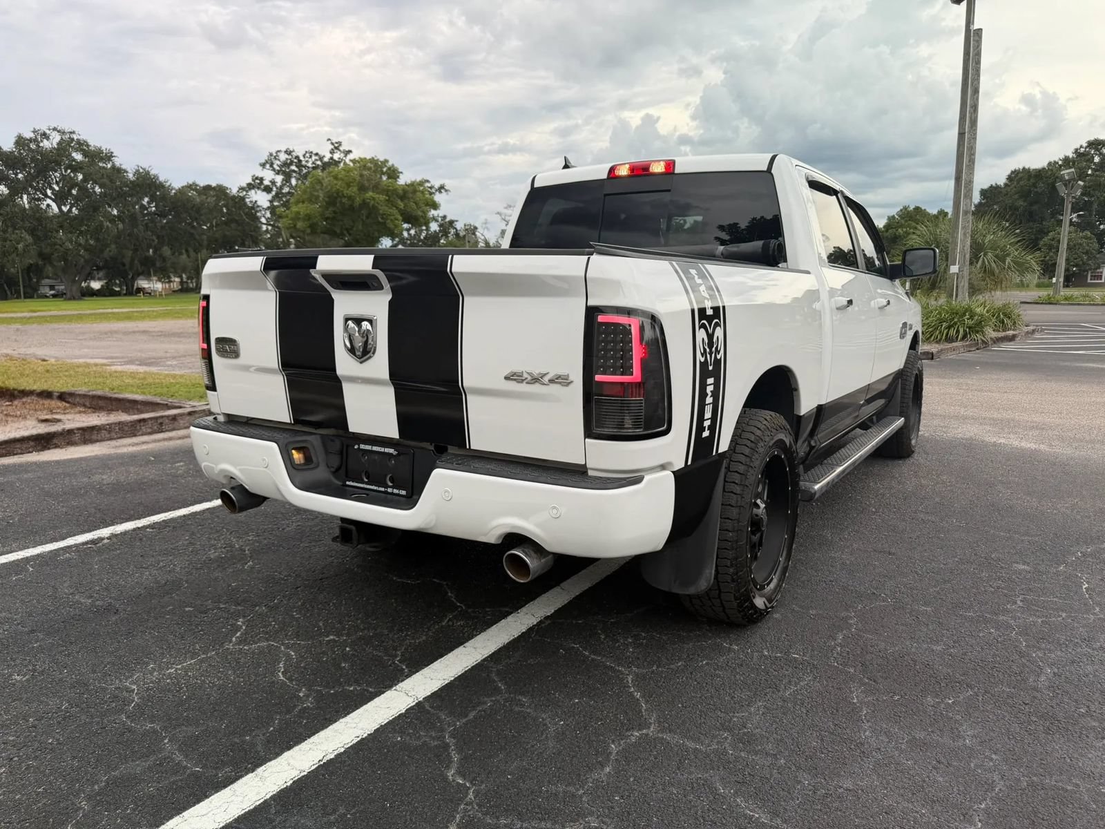 Used 2015 RAM 1500 Laramie Longhorn w/ Convenience Group AWD/4WD image 5