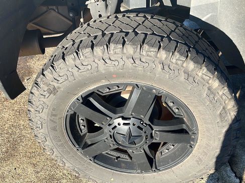 Used 2021 RAM 1500 Big Horn image 8