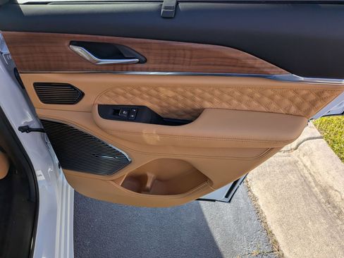 New 2026 Jeep Grand Cherokee Summit AWD/4WD image 33