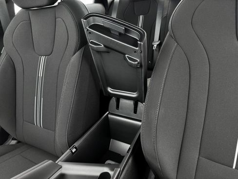 New 2025 Hyundai Elantra Sport FWD image 18