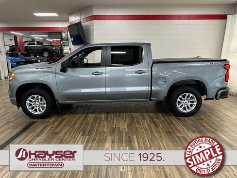 Used 2024 Chevrolet Silverado 1500 RST image 2