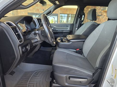 Used 2022 RAM 3500 Big Horn AWD/4WD image 10