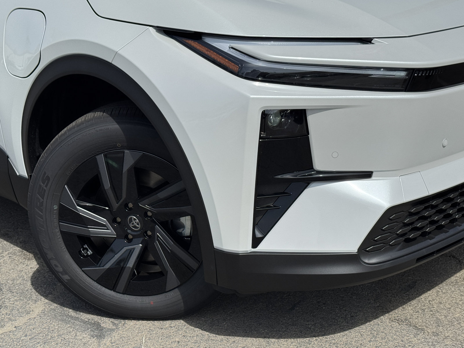 New 2026 Toyota C-HR AWD/4WD image 10
