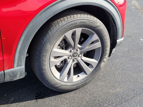 Certified 2021 Ford Explorer XLT w/ Equipment Group 202A image 10