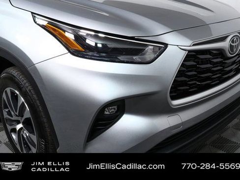 Used 2024 Toyota Highlander XLE image 36