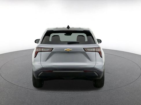 Used 2025 Chevrolet Equinox LT FWD image 8