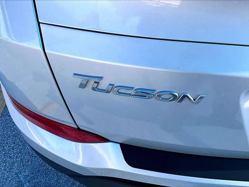 Used 2017 Hyundai Tucson SE AWD/4WD image 10