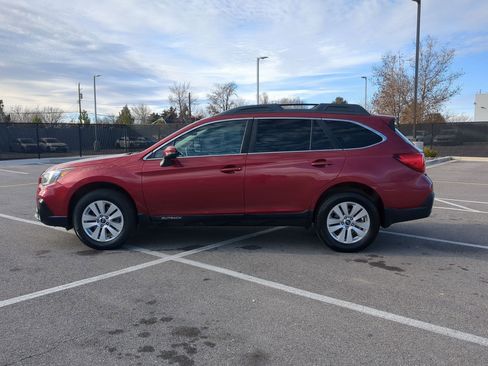Used 2019 Subaru Outback 2.5i Premium image 9