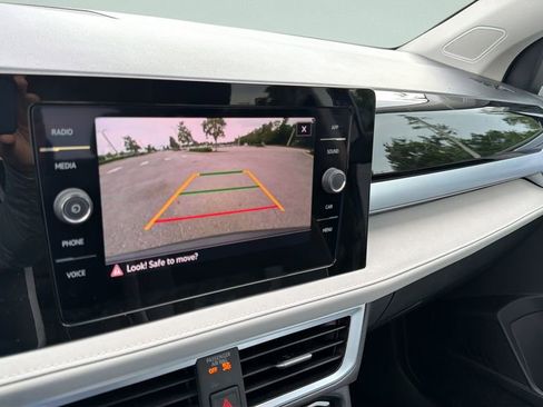New 2026 Volkswagen Taos SE FWD image 30