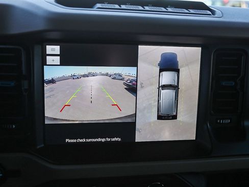 Used 2022 Ford Bronco Wildtrak image 23