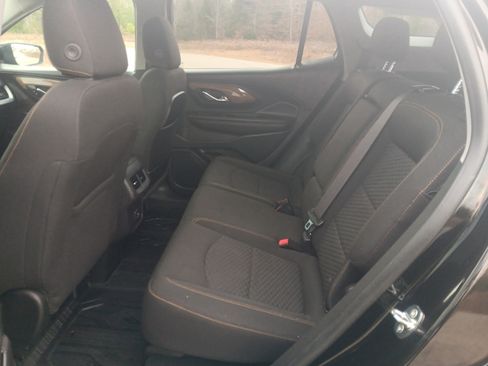 Used 2021 GMC Terrain SLE w/ Driver Convenience Package image 16