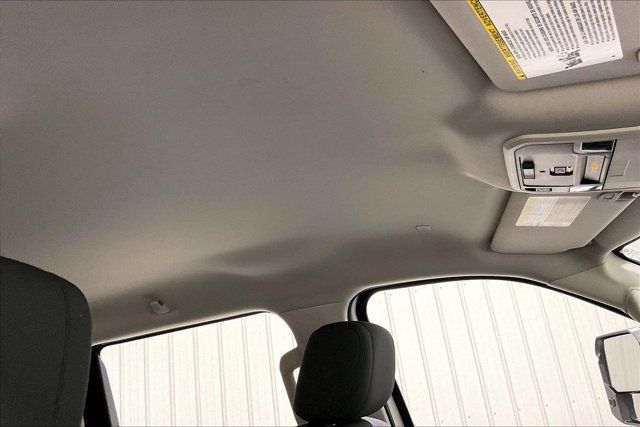 Used 2022 Toyota Tundra SR5 w/ SR5 Convenience Package AWD/4WD image 22