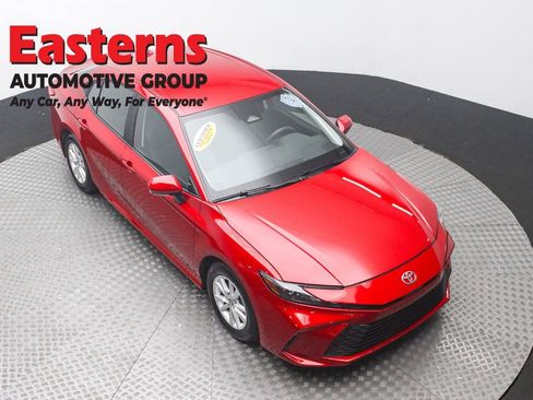 Used 2025 Toyota Camry LE FWD image 3