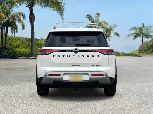 Used 2022 Nissan Pathfinder SL w/ Lighting Package (N92) image 3