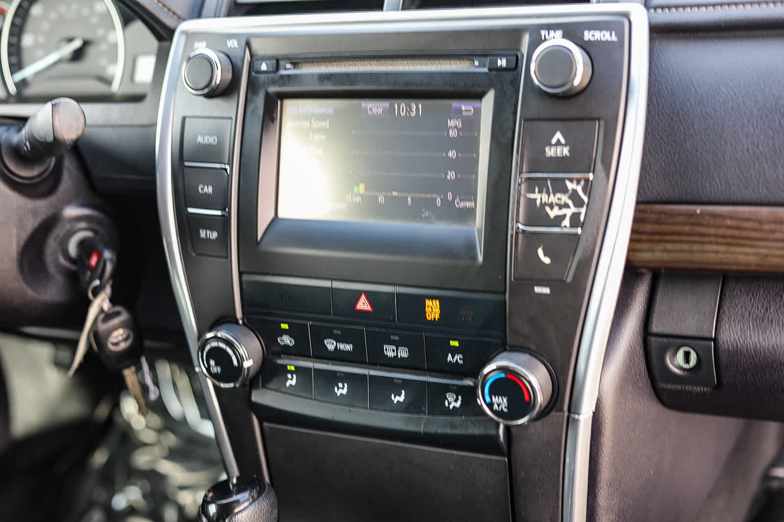 Used 2015 Toyota Camry LE FWD image 14