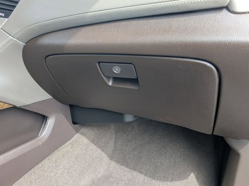 Used 2018 GMC Yukon XL Denali w/ Denali Ultimate Package image 31