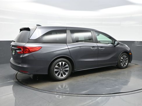 Used 2023 Honda Odyssey EX-L image 6