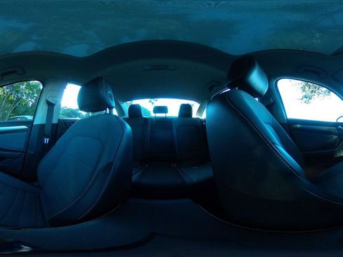 Used 2025 Volkswagen Jetta SE image 41