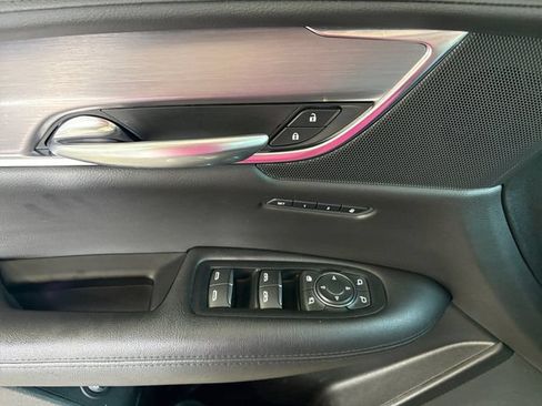 Used 2019 Cadillac XT5 Luxury FWD image 18