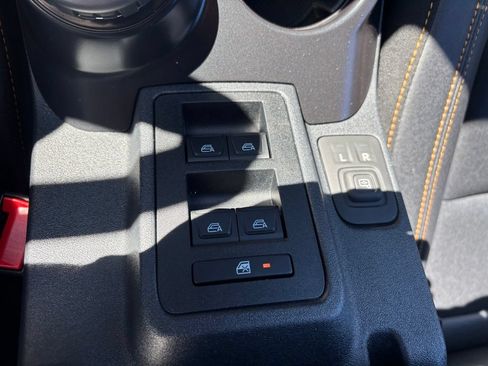 Used 2024 Ford Bronco Badlands w/ Sasquatch Package AWD/4WD image 25