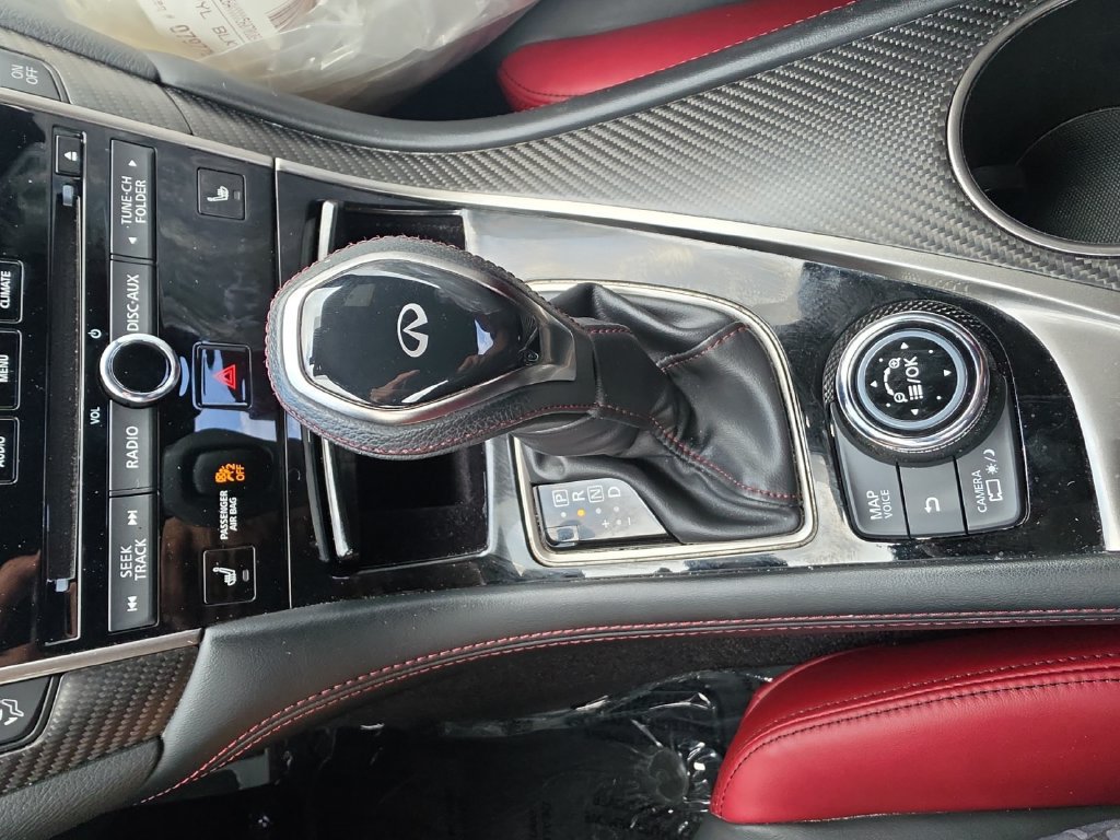 Used 2021 INFINITI Q60 Red Sport 400 w/ Carbon Fiber Package RWD image 20