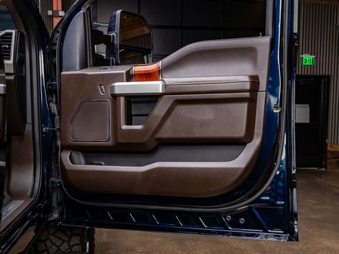 Used 2022 Ford F250 King Ranch w/ King Ranch Ultimate Package AWD/4WD image 37