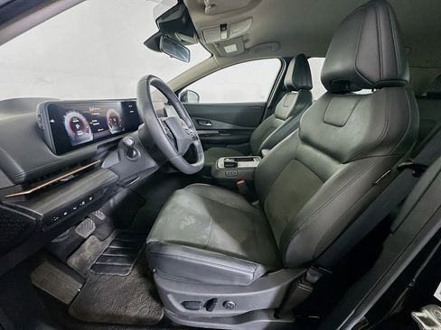 Used 2025 Nissan Ariya FWD image 13