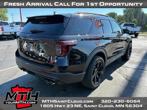 Used 2023 Ford Explorer ST w/ Technology Package AWD/4WD image 8