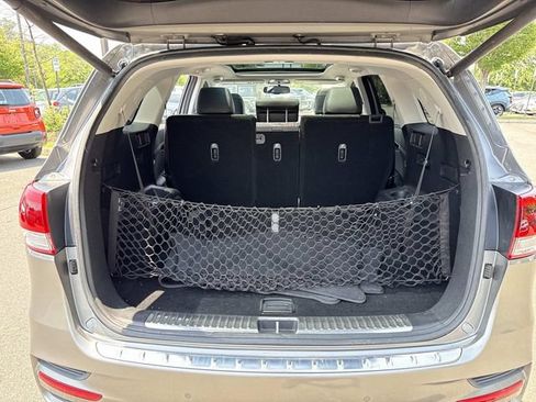 Used 2017 Kia Sorento SX FWD image 11