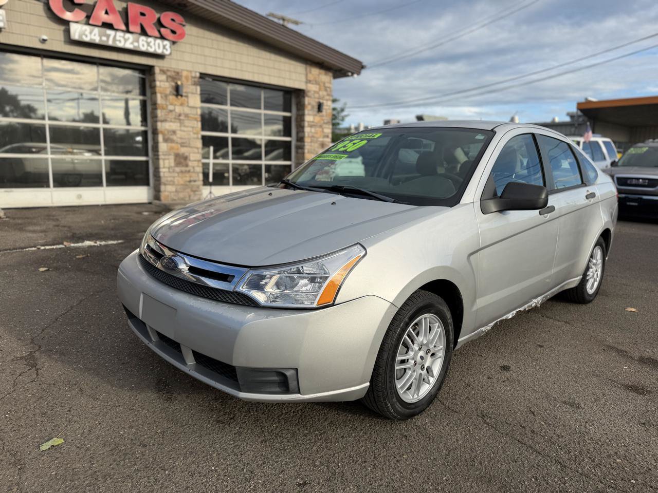 Used 2009 Ford Focus SE FWD image 3