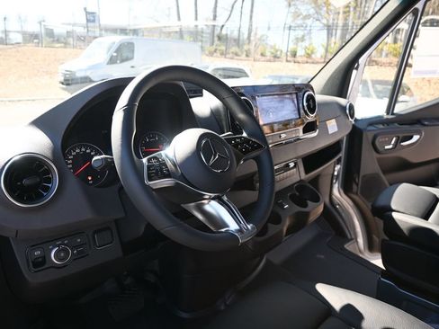 Used 2026 Mercedes-Benz Sprinter 2500 image 6