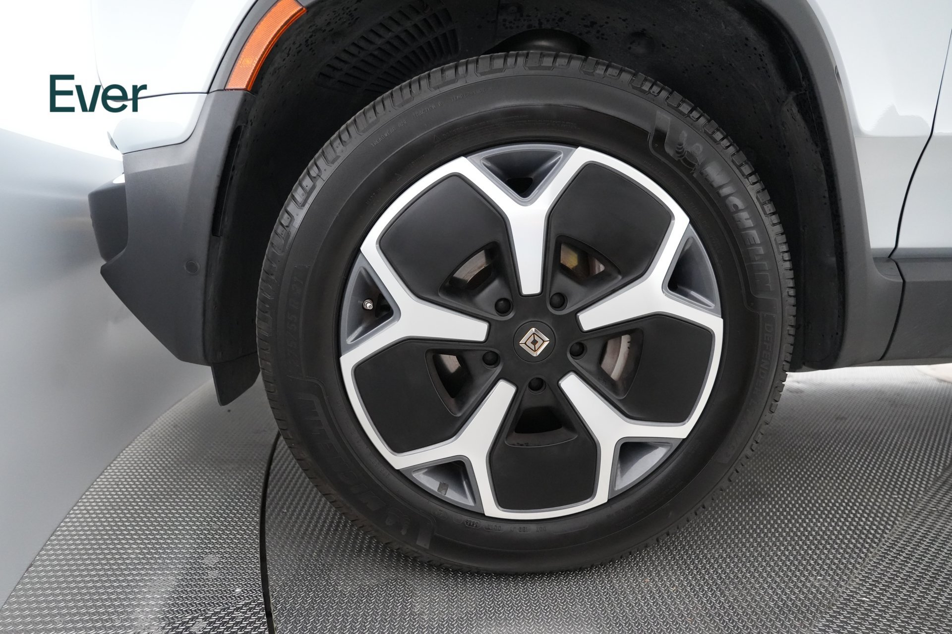 Used 2024 Rivian R1T Adventure Dual AWD/4WD image 10