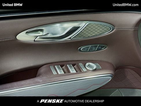 Used 2023 Genesis GV70 2.5T w/ Advanced Package image 3