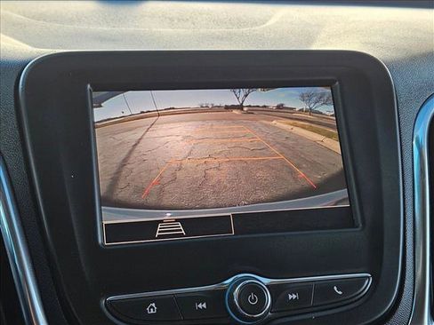 Used 2023 Chevrolet Equinox LS w/ LS Convenience Package image 16